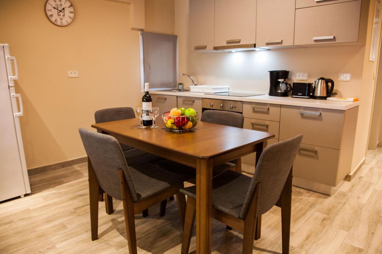 Paporas Apartments 스보로나타 외부 사진